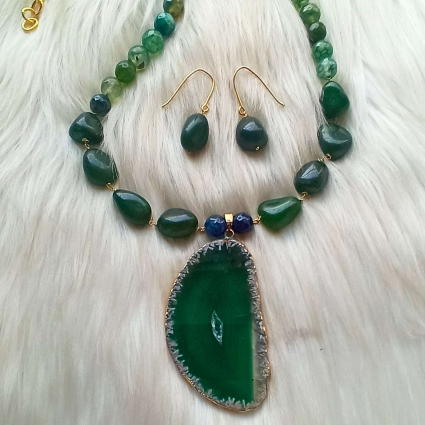 The Deep dark forest hues necklace set