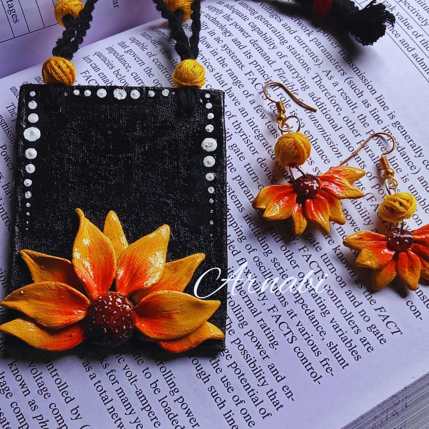 Sunlit Bloom – Sunflower Clay Jewelry Set