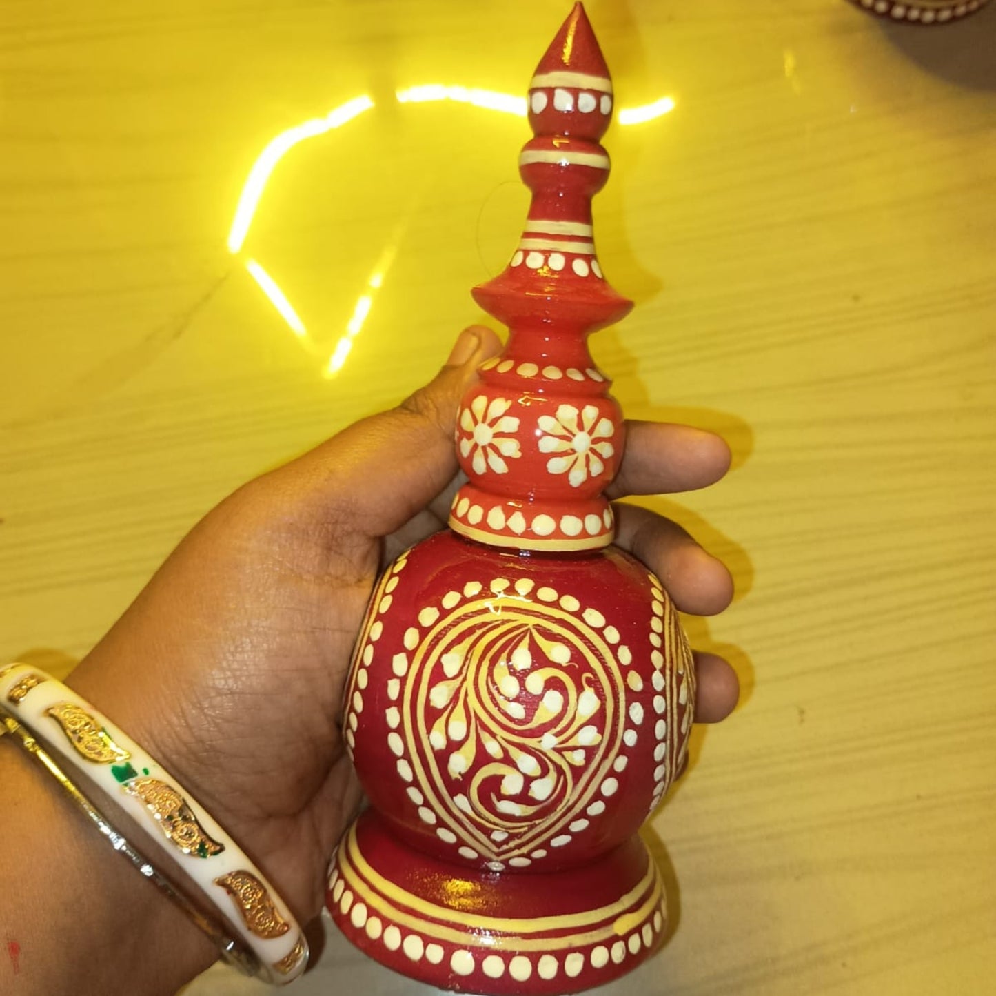 Shankha Motif Wooden Gachkouto