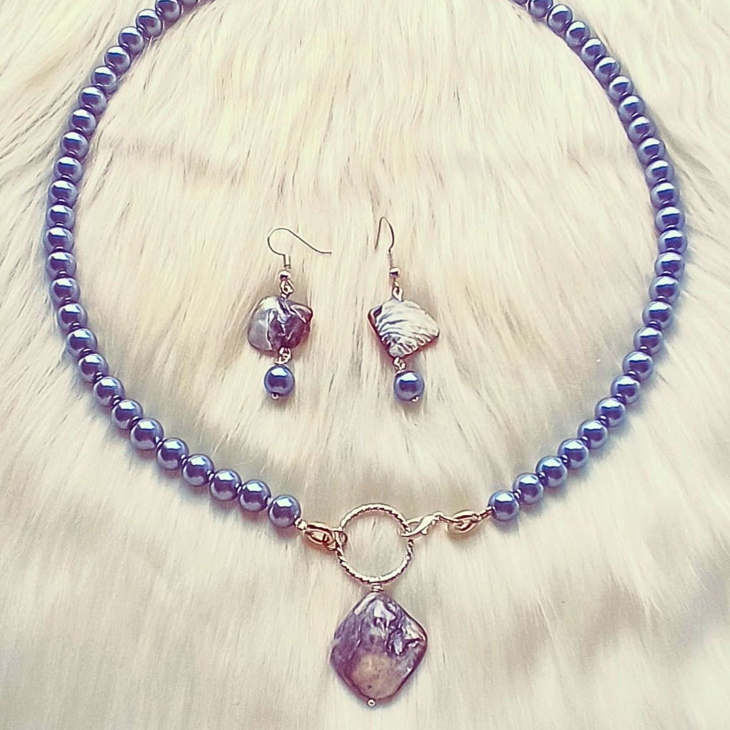 My stylish grey necklace set