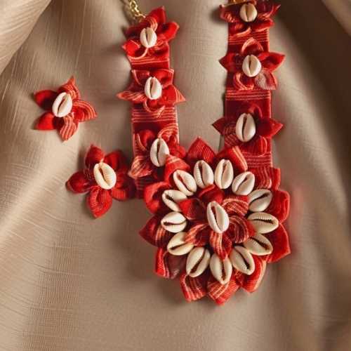 Shell Blossom Choker