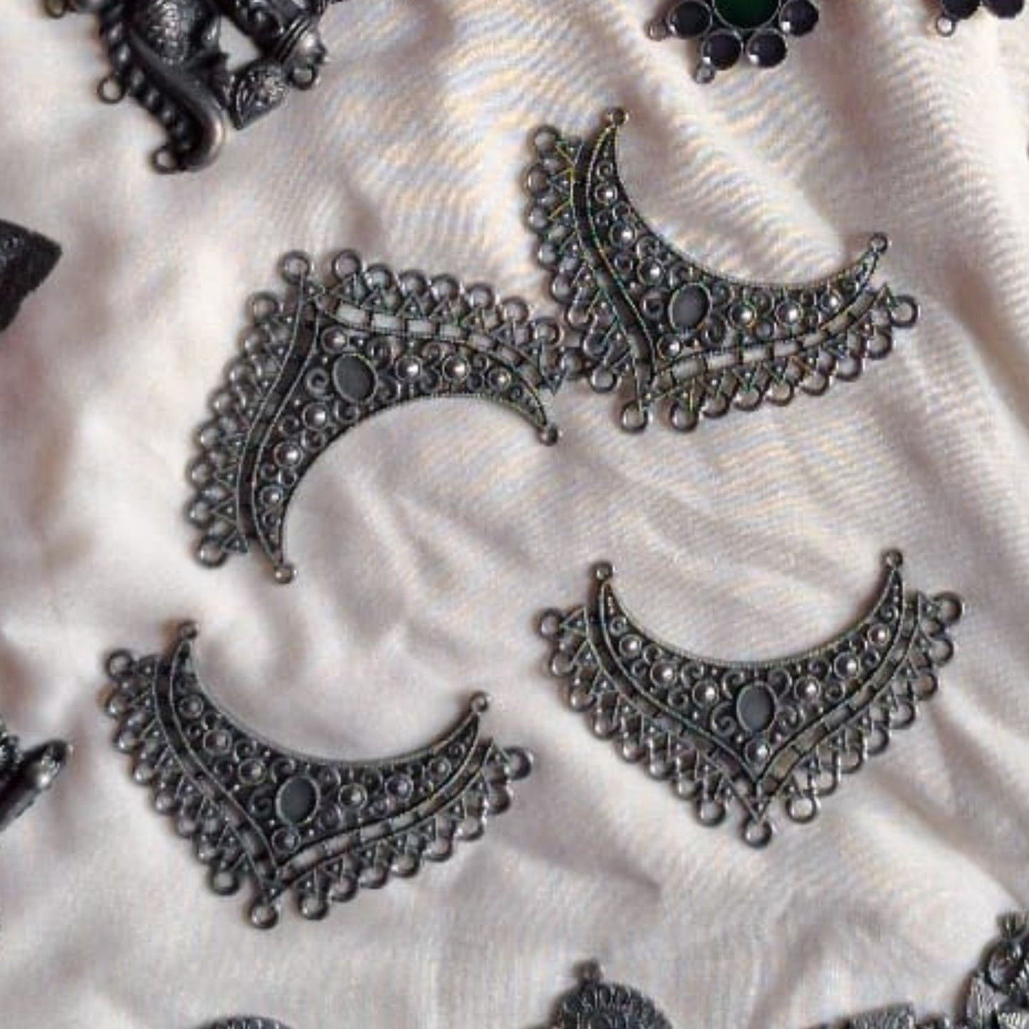 Large BlackPolish - 40