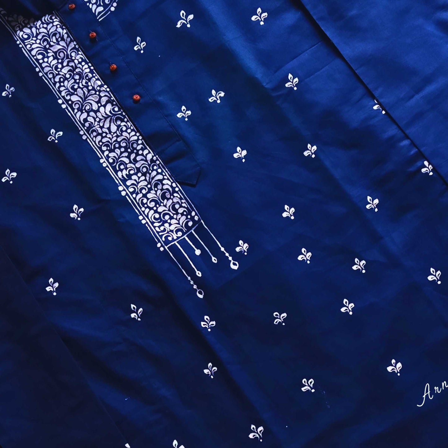 NeelKari – Threads of Tradition