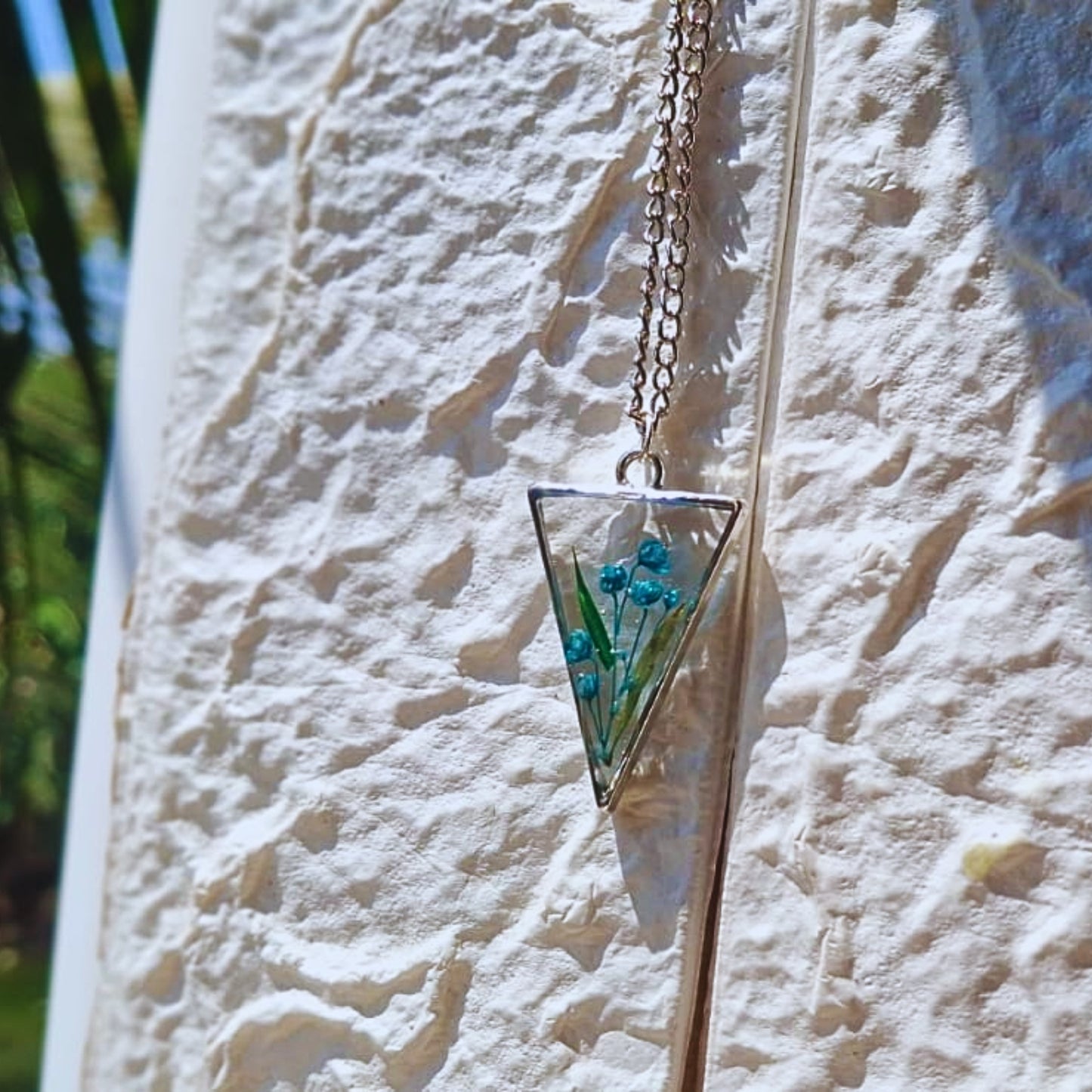 Trikonika Resin Pendant – Modern Elegance