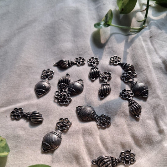 Small BlackPolish - 124