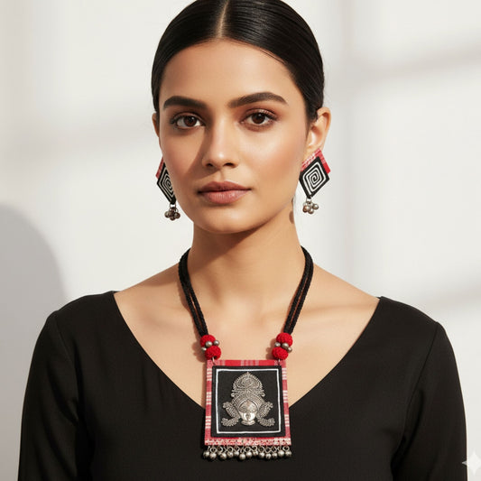 Ishani Neckpiece Set – Handcrafted Elegance