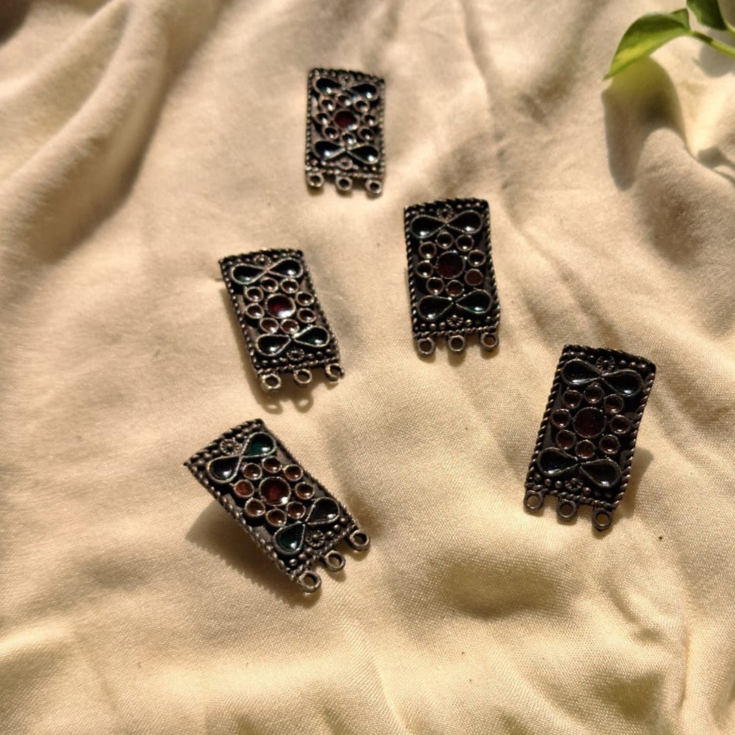 Small BlackPolish - 131