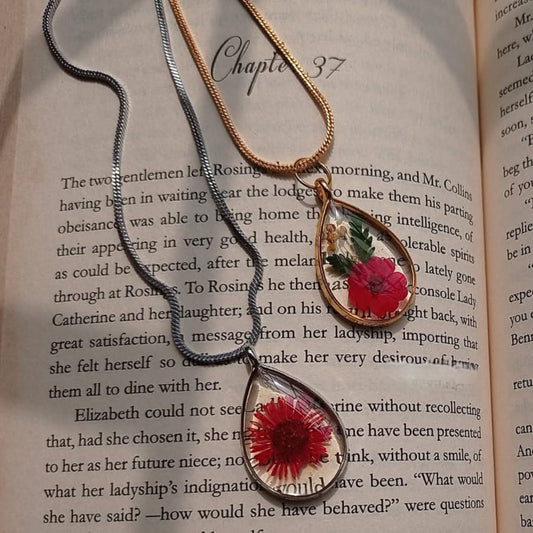 Phooltara Resin Pendant – Bloom Preserved in Art