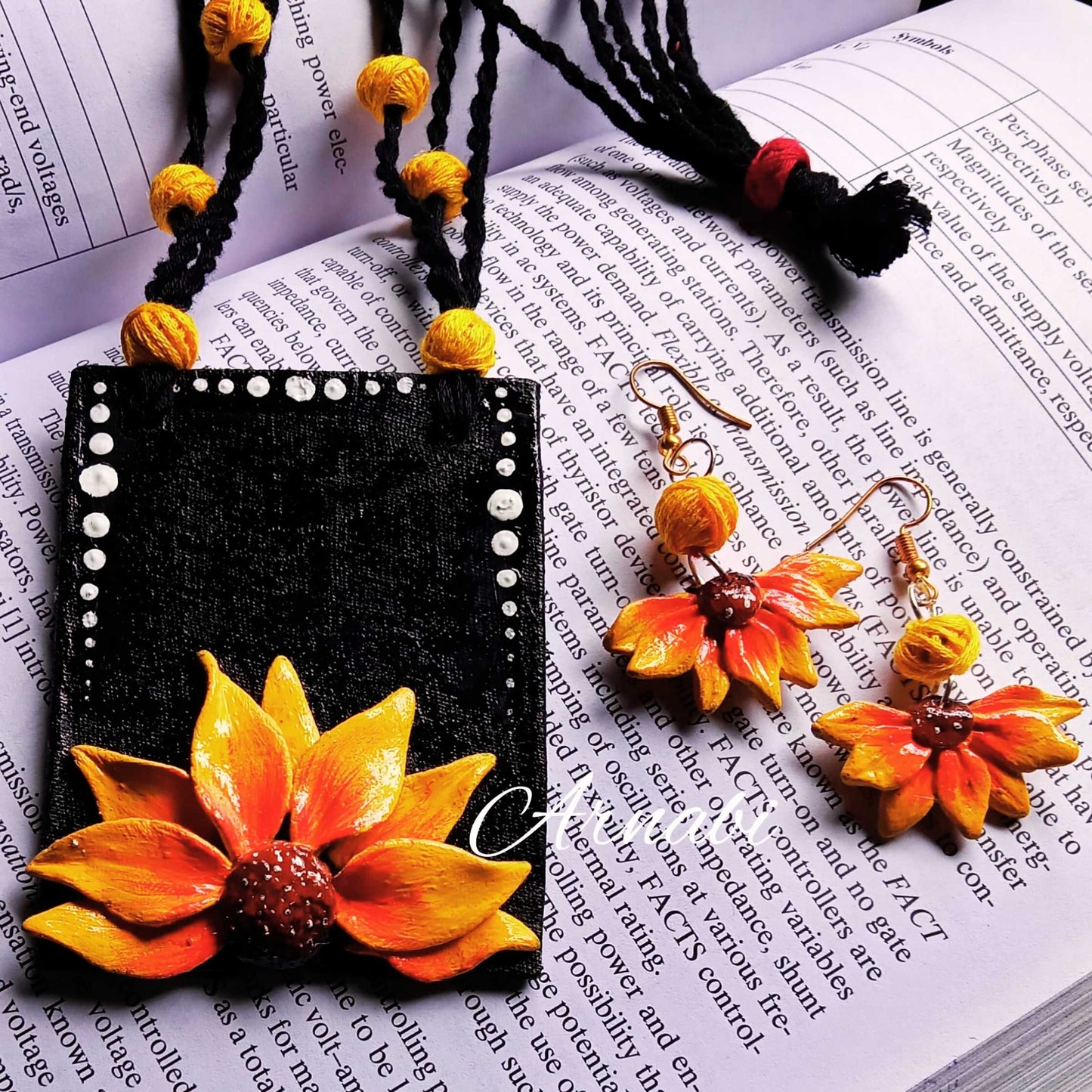 Sunlit Bloom – Sunflower Clay Jewelry Set