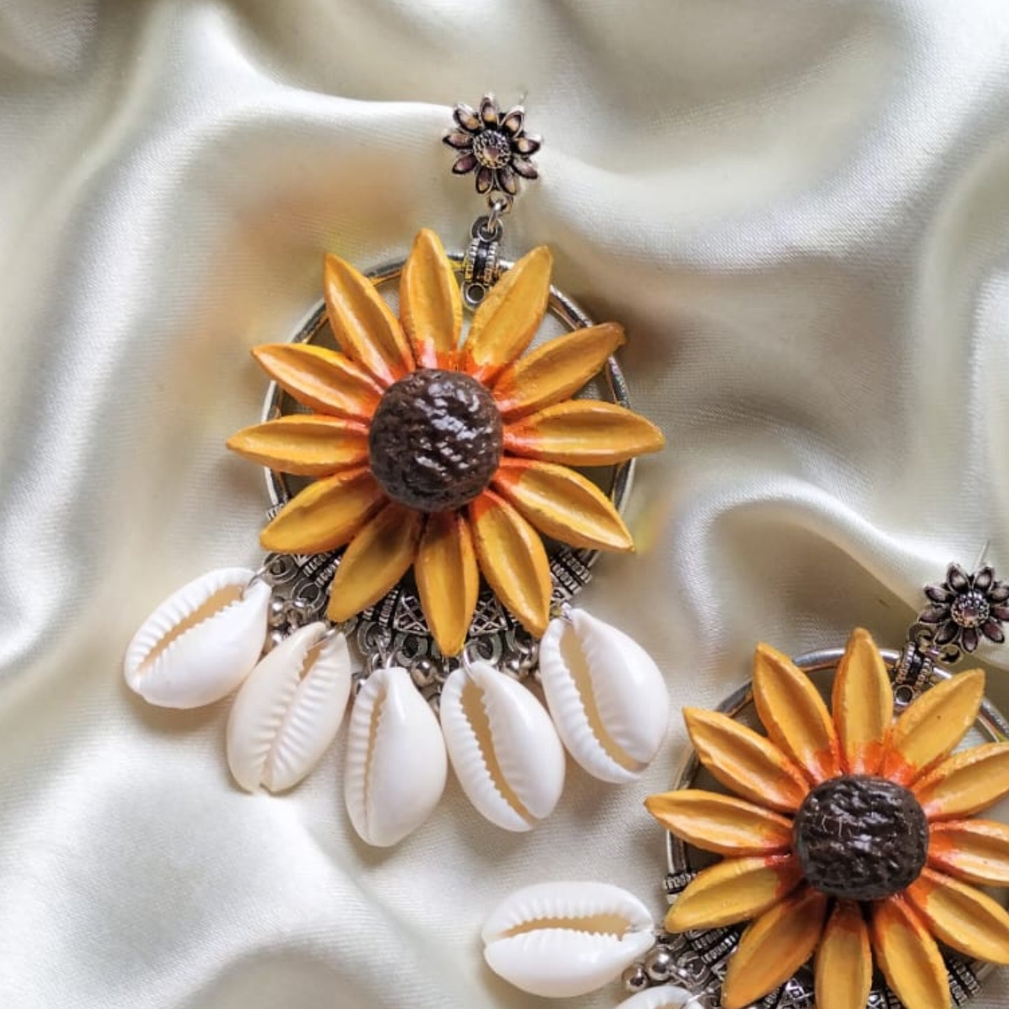 Mrinalika Clay Earrings – Earth-Touched Elegance
