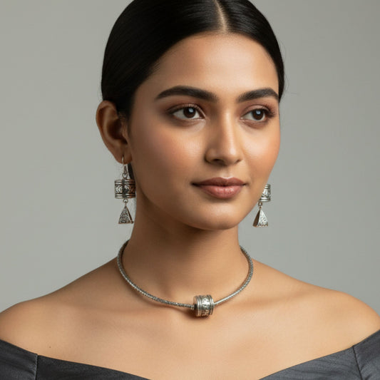 Artistic Neckpiece & Matching Earrings