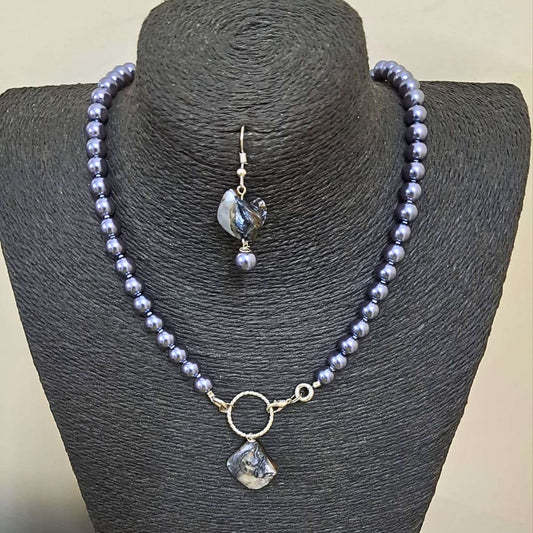 My stylish grey necklace set