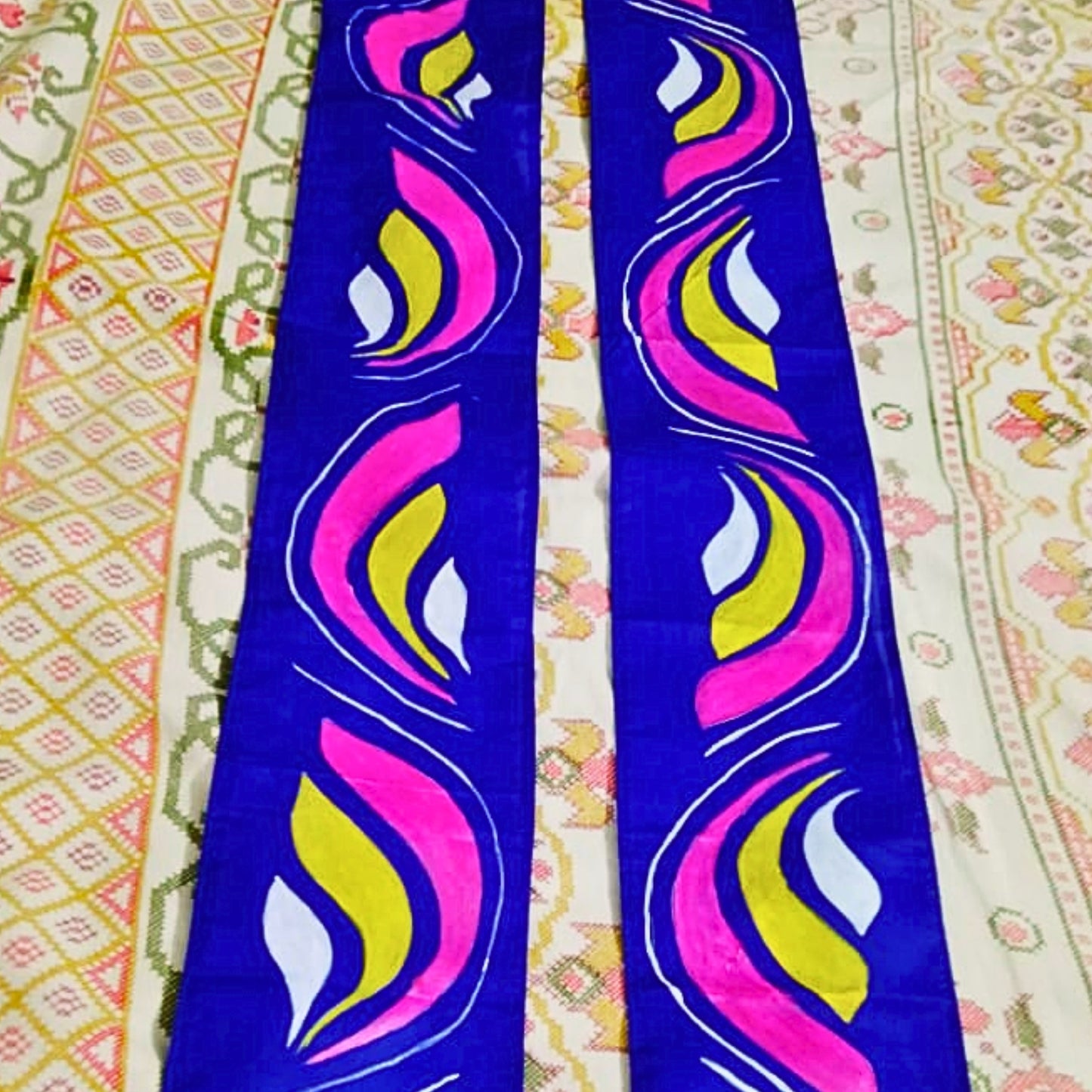Rangrekha Hand-Painted Uttorio (85inchs)