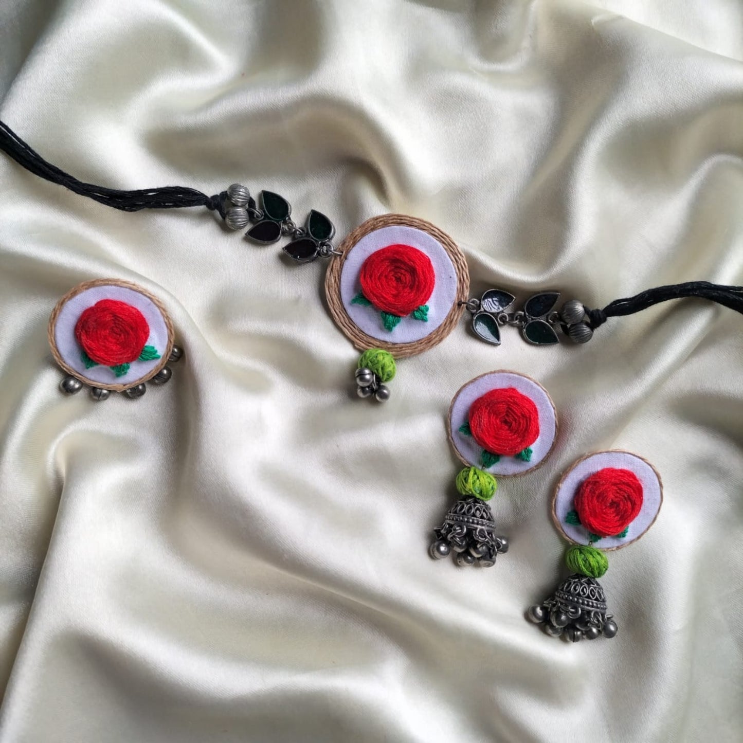 Saumya Embroidered Fabric Jewelry Set