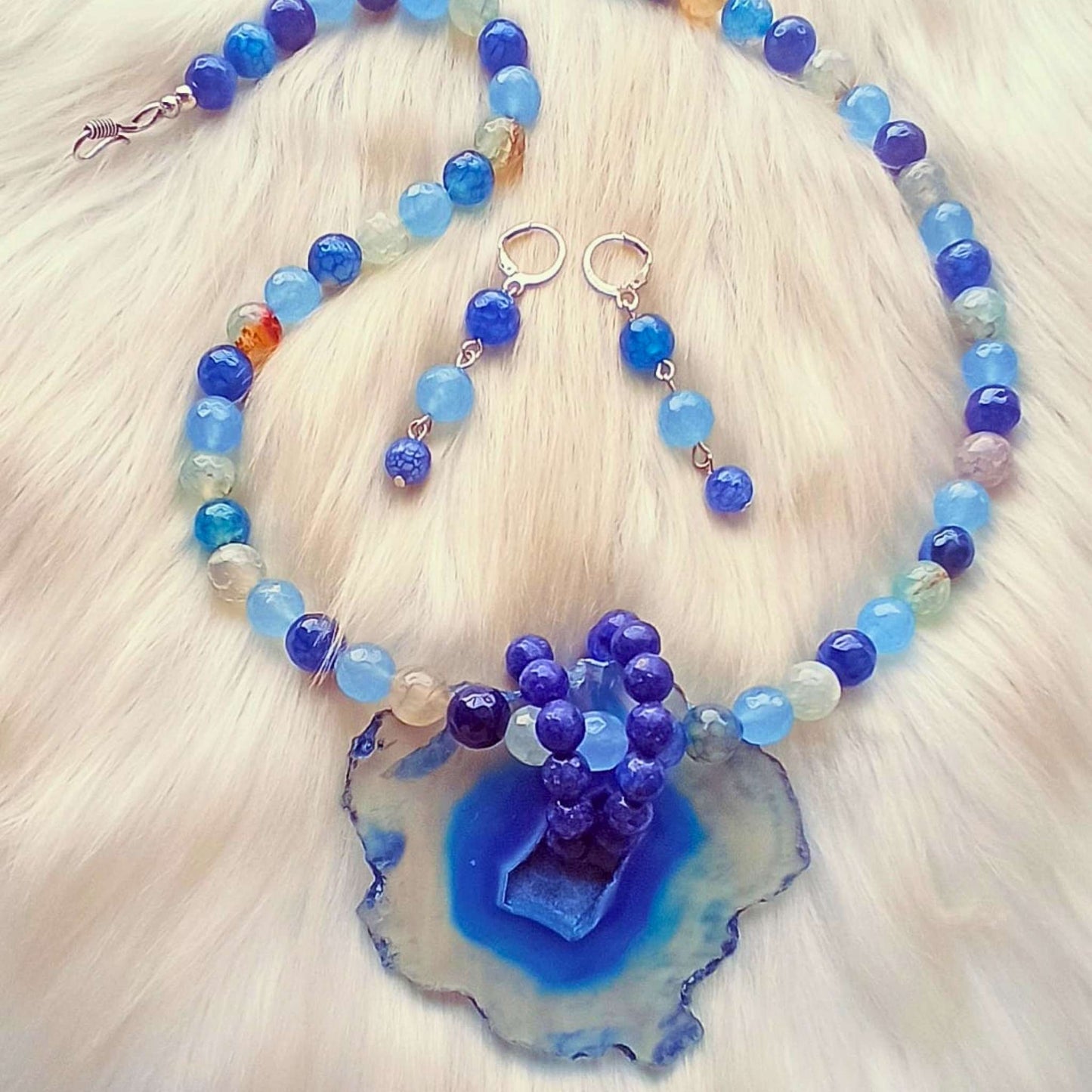 The Blue flow necklace set