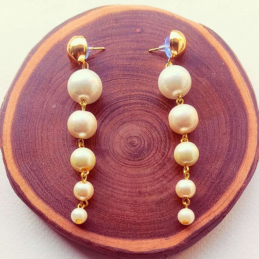 The pearl droplets dangler earrings