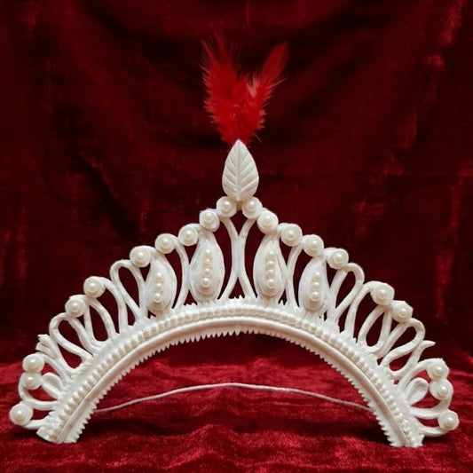 Elegant White Sola Mukut Bride