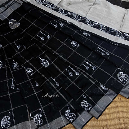 Kalka Art Nocturne – Checked Elegance Saree