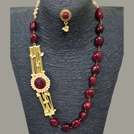 The marooned necklace set