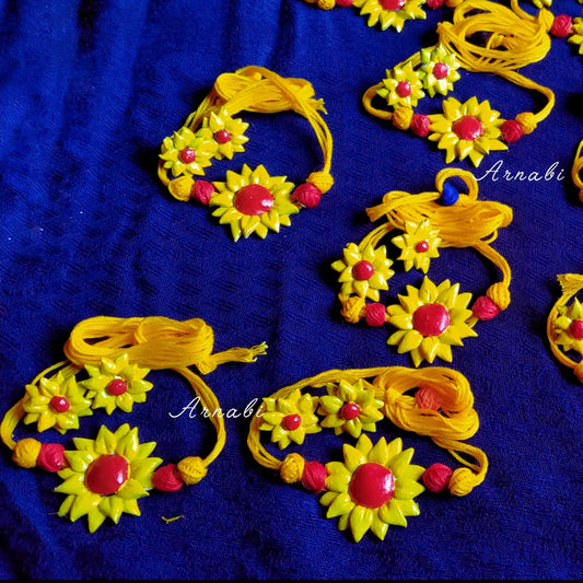 Sunshine Bloom – Clay Necklace Set