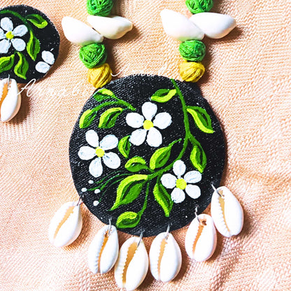 Shell Blossom – Floral Jewelry Set