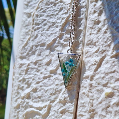 Trikonika Resin Pendant – Modern Elegance